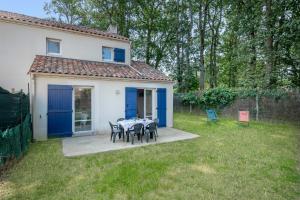 Maisons de vacances Maison mitoyenne pour 6, a 1km de la plage : photos des chambres