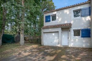 Maisons de vacances Maison mitoyenne pour 6, a 1km de la plage : photos des chambres