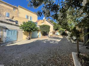 Velezia Guesthouse