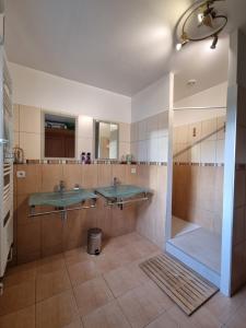 Sejours chez l'habitant Chambre au calme proche de la nature : Chambre Double