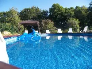 Bonne Chere, Family Friendly Cottage with Pool LPS - Malguénac