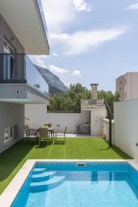 Villa Zara with pool