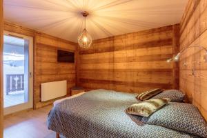 Maisons de vacances Beautiful wooden chalet in La Plagne : photos des chambres