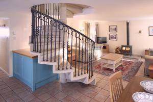 Eastside Steading - Family barn in the Pentland Hills, Edinburgh