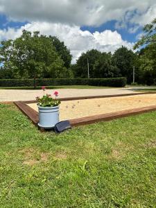 Luxury 3 Bed Home with Heated Swimming Pool Air Con and Boules Pitch