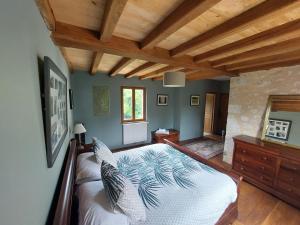 Maisons de vacances Stunning 3Bed House in Loubes Bernac Private Pool : photos des chambres