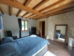 Maisons de vacances Stunning 3Bed House in Loubes Bernac Private Pool : photos des chambres