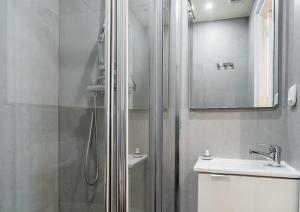 Lavie Maison Paris AC Retreat