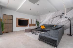 Seafront Villa Nina with 5 en-suite bedrooms