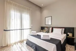 Andrews Luxury Suites Near The Airport - Néa Alikarnassós