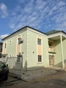 Spacious & affordable 3 bedroom - Rubuchi