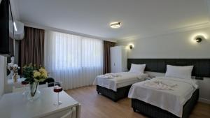 Miralya Rooms