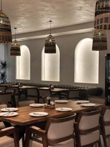 Frojd Kune Resort & Beach Hotel