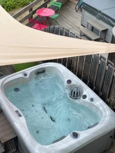 Hotels Hotel Panorama : Chambre Double ou lits jumeaux avec terrasse et Jaccuzzi privatif