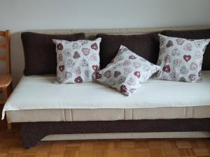 Rooms and Apartment Na poljani