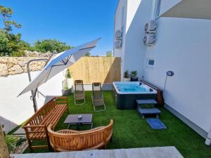 Villa AISHA with private jacuzzi 