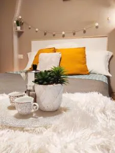 Marika's Cozy Home with Large Balcony - La Rustica