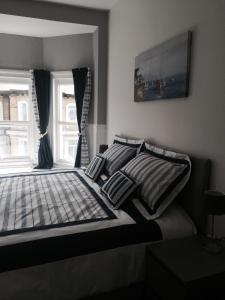 Deluxe Double Room with Sea View room in The Prince Guest House