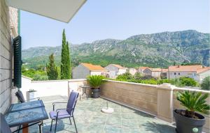 Awesome Apartment In Dubrovnik With Outdoor Swimming Pool, Jacuzzi And 3 Bedrooms