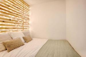 STUDIO AVEC ESPACE NUIT EN PLEIN CENTRE DE DEAUVILLE