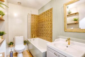 Appartements STUDIO AVEC ESPACE NUIT EN PLEIN CENTRE DE DEAUVILLE : photos des chambres