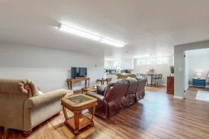 Retreat on Fillmore Street - 考德威尔