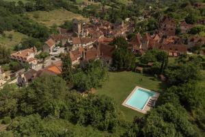 B&B / Chambres d'hotes Manoir de Laroque Delprat : Chambre Lit King-Size - Vue sur Jardin