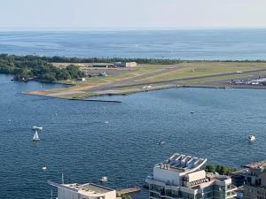 Magnificient View next CN TowerRogersUnionMTCC