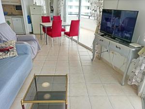 SUNNY 3Bed APARTMENT IN THE COSTA ADEJE WITH THE OCEAN VIEW ON THE 1st COASTLINE