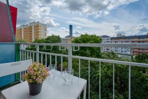 Studio with Sky Tower View Wrocław by Renters