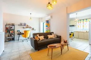 Jason City Escape - Cozy Urban Gem - Akovítika