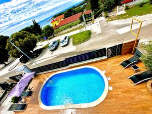 SANJA - with a large covered terrace and pool