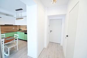 FLH - The Lake Home - Apt 33