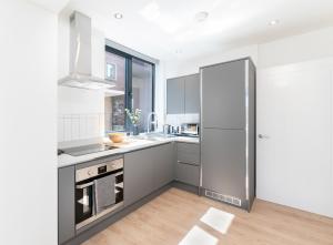 123 Queen Street - Home Crowd Luxury Apartments