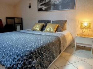 Appartements Confortable en centre-ville + Parking prive + cour : photos des chambres