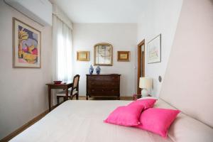 Classy spacious apartment close to St.Mark square