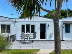 Little Greenway Holiday Bungalow