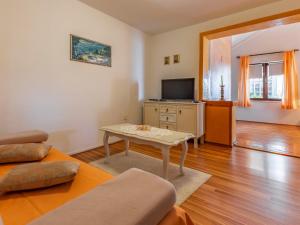 Apartment Vladimir by Interhome