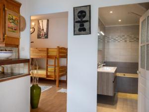 Maisons de vacances Holiday Home Le Noyer - BNY100 by Interhome : photos des chambres