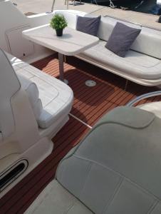 Diagonal Mar Sailboat