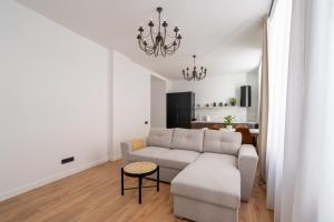 Spacious 1-bedroom apartment in the heart of Old Town