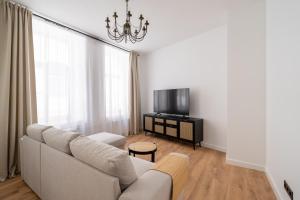 Spacious 1-bedroom apartment in the heart of Old Town