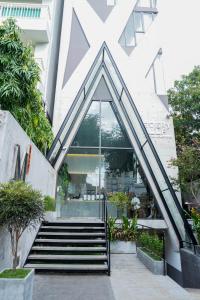 Express by M Village Nguyễn Văn Thủ