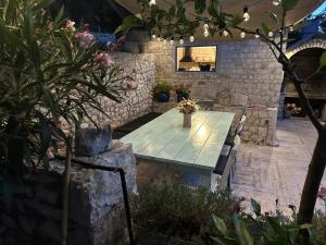 Romantic villa by the sea with panoramatic view