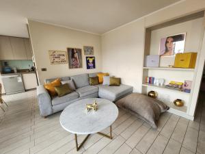 Stylish Art 2B wWifi, Smart TV & Parking