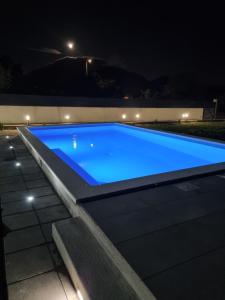 Private Pool Villa with Jacuzzi & Mountain View near Makarska