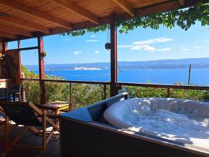 Bella Vista with jacuzzi 1