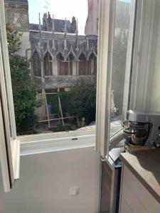 Appartements Les Halles Magnifique 100 m2 .Parking 300 Metres : photos des chambres