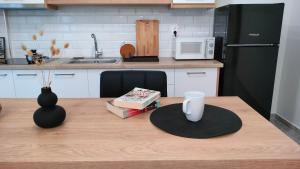 N&K Yellow Pearl Flat