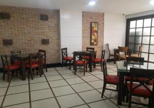 TOWER - Embajada Americana